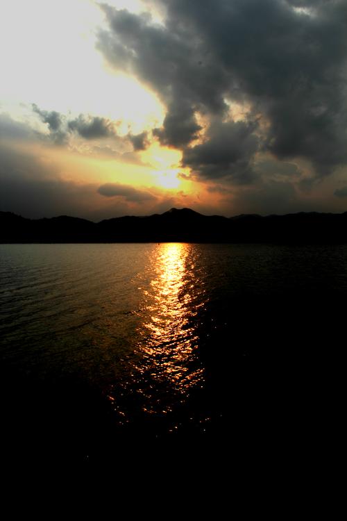 “日薄西山”是什么生肖:日薄西山是什么生肖正确答案