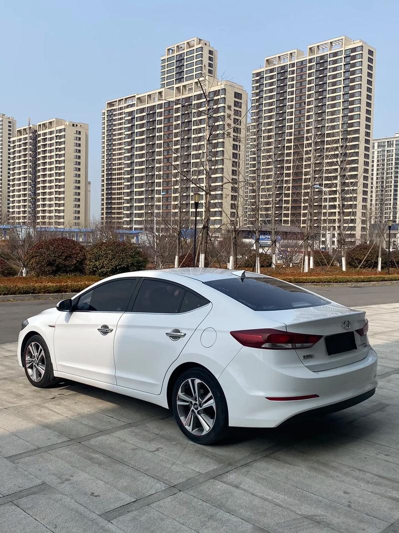 领动为什么叫伊兰特:领动跟伊兰特哪个档次高