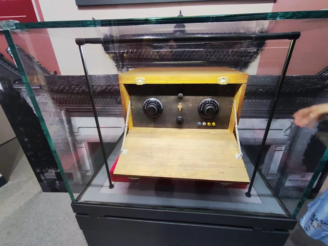 电报猴原声原型_电报猴配音原视频