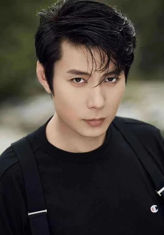 搞笑满级电报员原声_搞笑外国人恶作剧裙子
