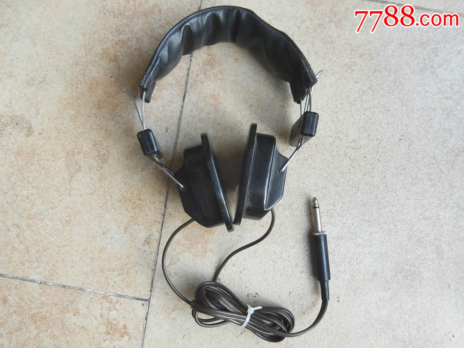 发电报配音音乐_发电报配音音乐是什么