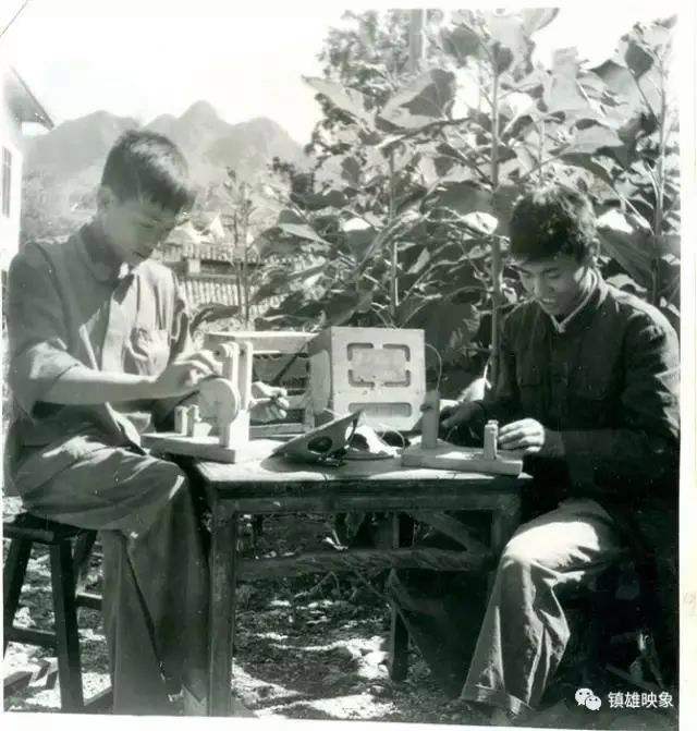 包含电报是靠电波传递吗的词条