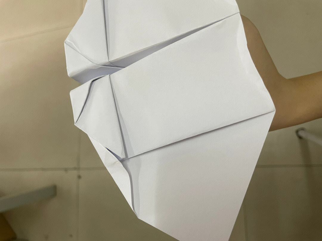 你给我纸飞机_给我折个纸飞机怎么样是什么意思