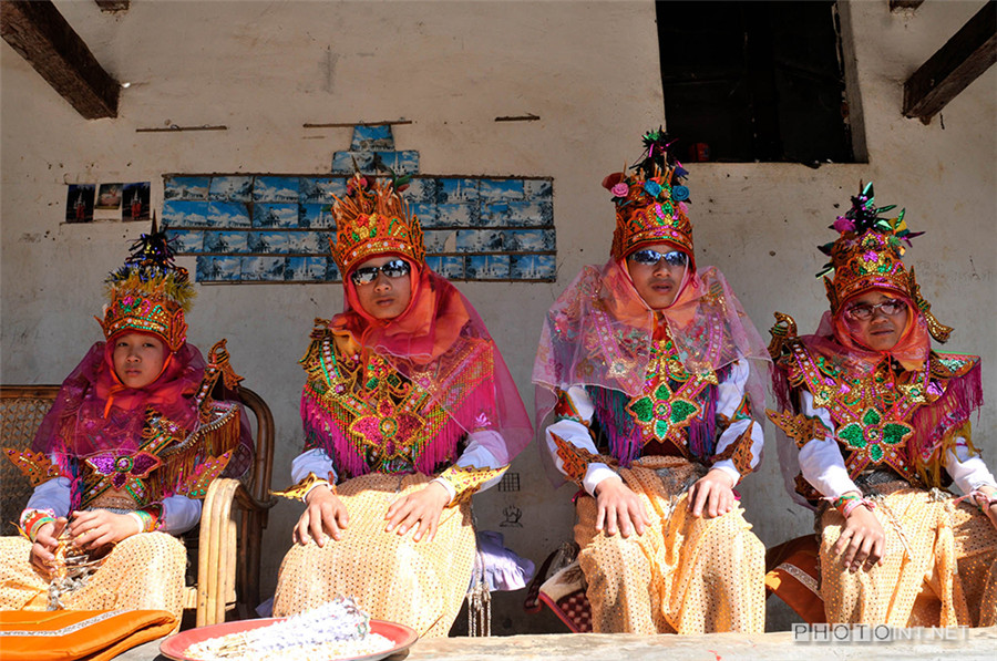 ethnicgroup、ethnicgroups