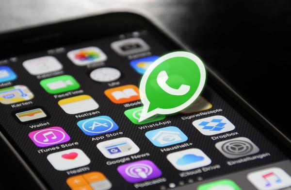whatsapp香港交流群、香港的聊天软件叫whatsapp