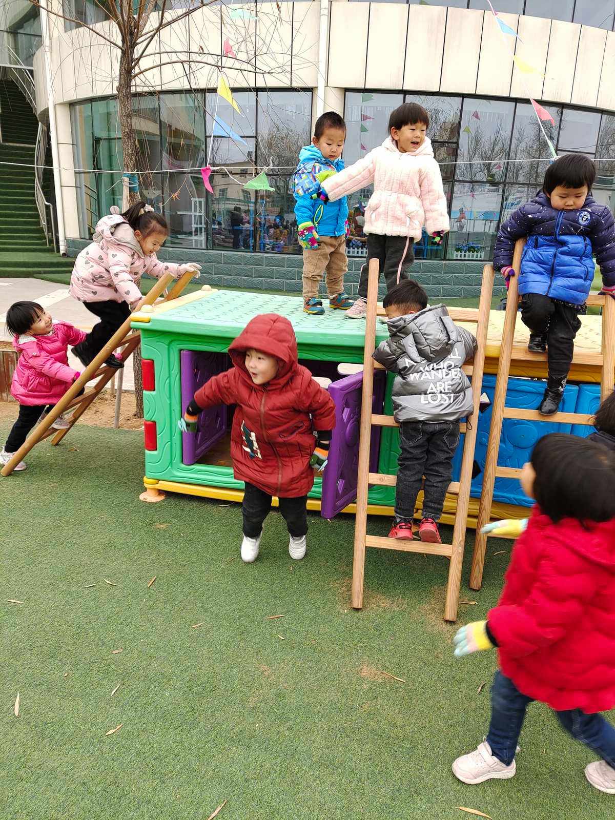爬梯子游戏图片，爬梯子的游戏规则