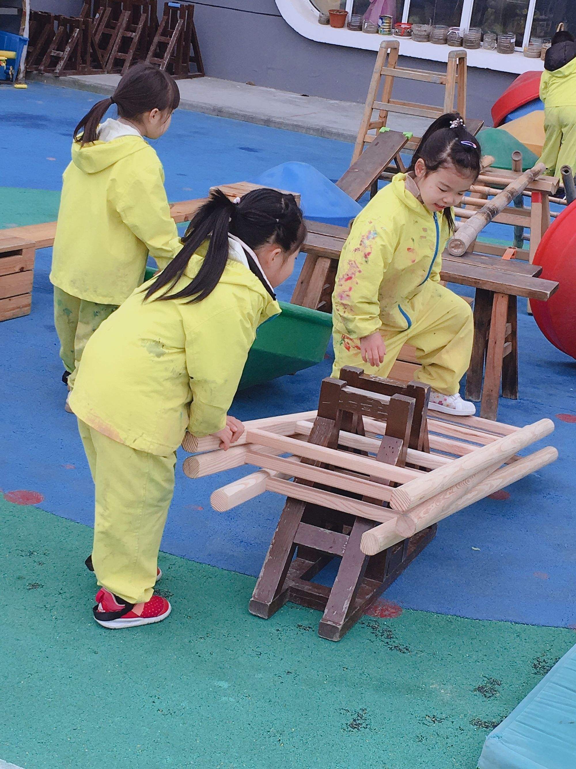 安吉梯子游戏观察记录，幼儿玩安吉梯的观察记录