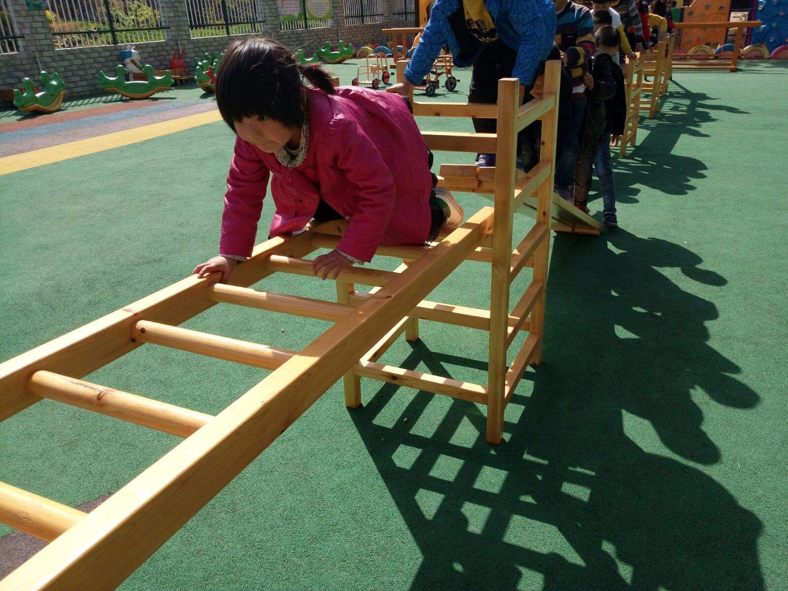 安吉梯子搭建自主游戏视频，安吉游戏梯子玩法和规则图片