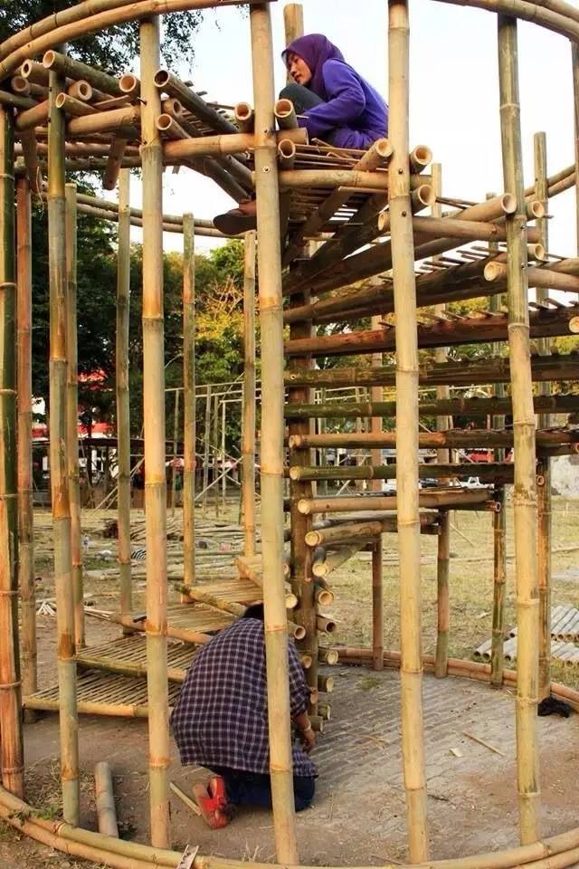 使用竹梯子与地面夹角多少度为宜的简单介绍