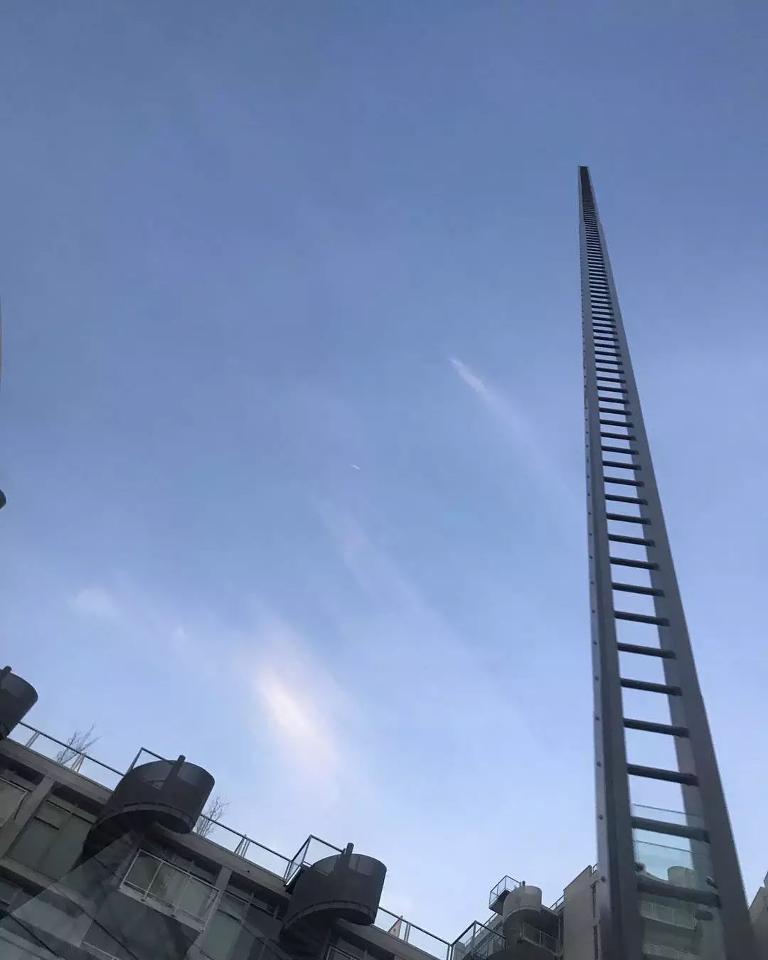 一部梯子，梯子一步是多少厘米